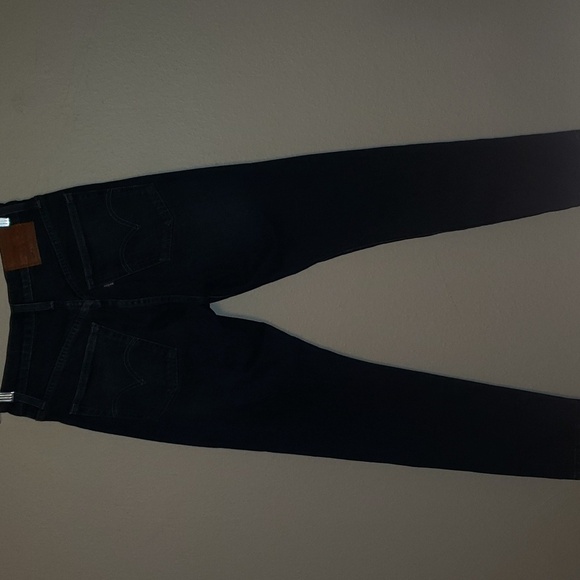 Levi’s 501 button fly Skinny High Rise Raw Hem Jeans - Picture 5 of 8